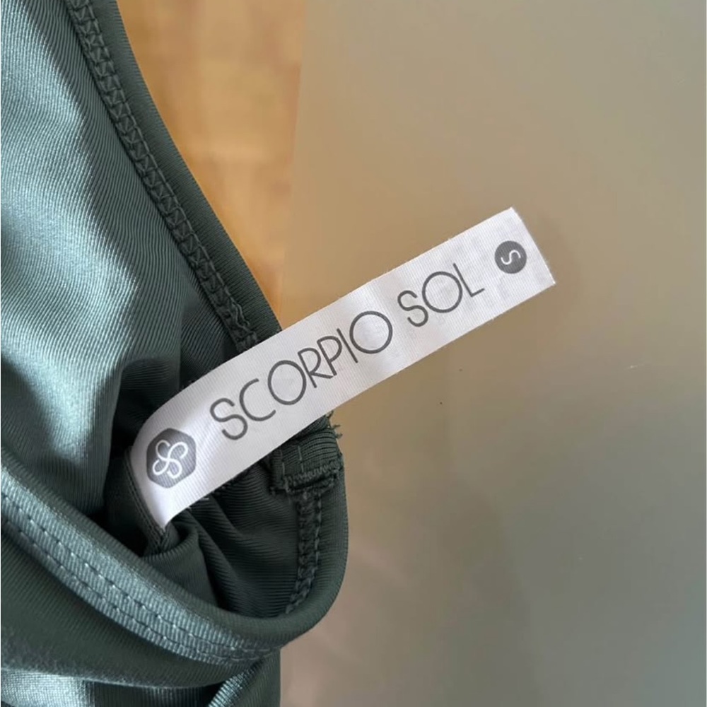 Scorpio Sol Green Sports Bra